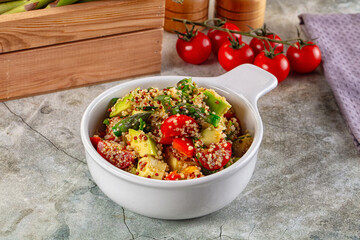 Salad with quinoa asparagus avocado
