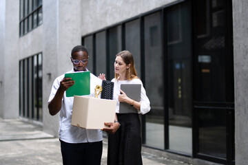 The unemployed person are stay together with friend for encouragement.