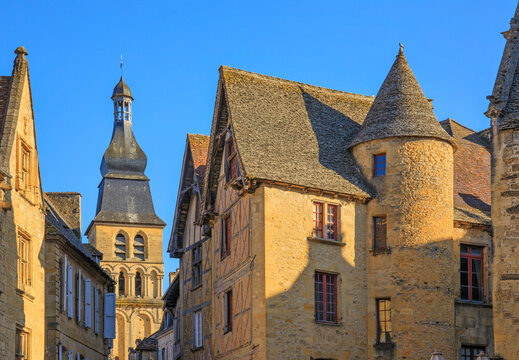 Cath&eacute;drale de Sarlat-la-Can&eacute;da vue de la place de la libert&eacute;, Dordogne, P&eacute;rigord