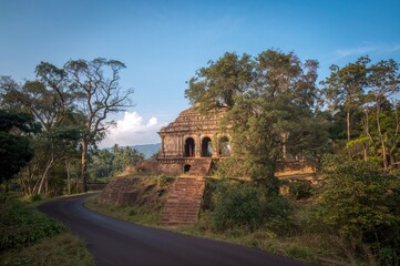 Obraz premium Scenic Wilderness of Kushalagar in the Somwarpet Region