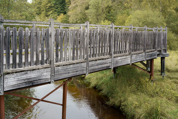 passerelle en bois de piste cyclable