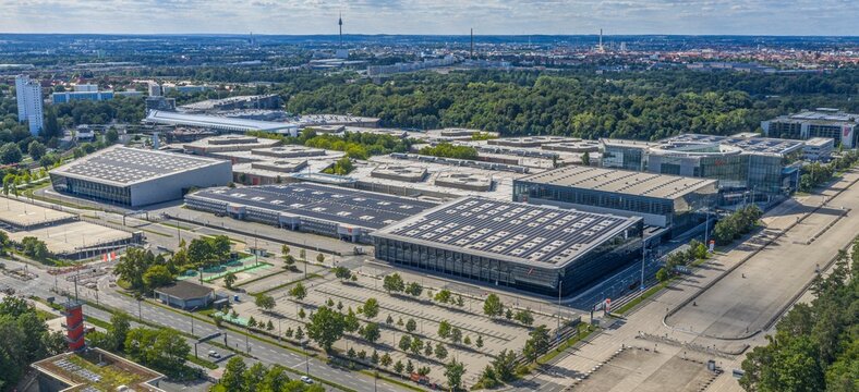 Ausblick auf das Messezentrum im Stadtteil Langwasser der fr&auml;nkischen Metropole N&uuml;rnberg
