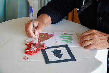 Writing Christmas greetings