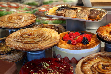 Appetizing display in the pastry shop window