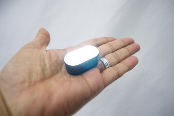 Device Three-axis cell phone gimbal