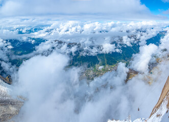 Widok z Aiguille du Midi, Alpy, Francja © grzegorz_pakula