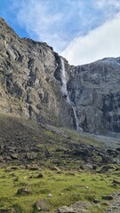 La Grande Cascade de Gavarnie vue de près (Hautes-Pyrénées)
