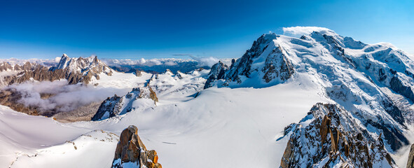 Widok z Aiguille du Midi, Alpy, Francja