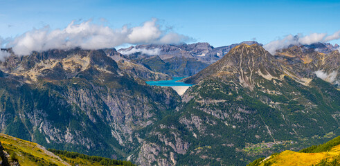 Widok z Col de Balme, Le Tour, Montroc, Francja, Alpy, Chamonix, masyw Mont Blanc. Zdjęcie wykonane we wrześniu 2025, jesień 