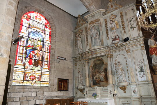 Eglise Saint Mathurin, &eacute;glise de style gothique tardif, village de Moncontour, d&eacute;partement des C&ocirc;tes d'Armor, Bretagne, France