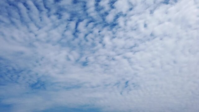 West Java Oct 23, 2025 Motionlapse_blue sky with clouds2_int8s_tm15s_2k