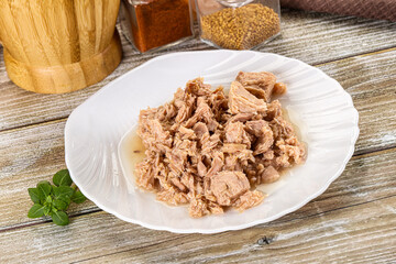 Canned tuna fish in the bowl