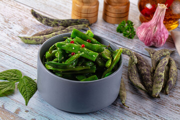 Steamed green bean strings heap