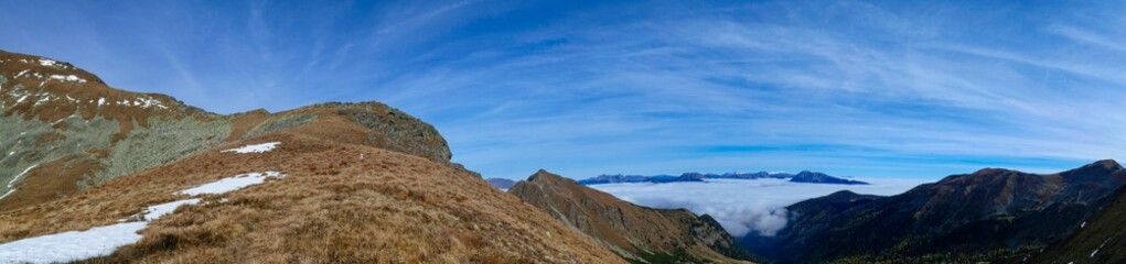 Fototapeta premium autumn hiking in seckauer alpen austria