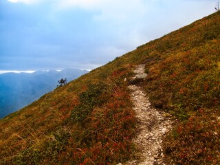 autumn hiking in seckauer alpen austria
