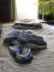 朝起きたばかりの布団
