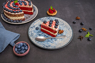 Red Velvet with Gold Dust: A luxurious decoration with gold foil and edible diamond-like blueberries