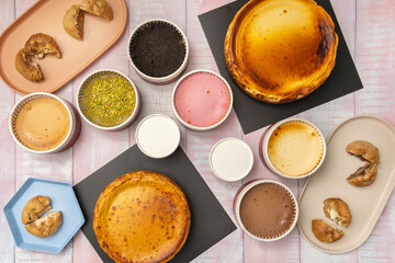 Close-up of a baked cheesecake with a hint of vanilla and a slight jitter, showing its perfect creaminess when cutting a triangular slice.