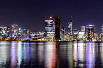 Fototapeta premium 世界で一番美しい街と言われているパース美しい街並み夜景