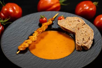 leckere Garnelen mit Kräutern und Gewüzen