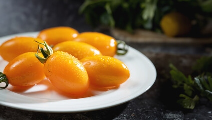 yellow plum tomato, plum tomato