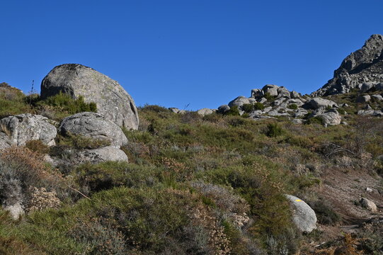 autour d'Aull&egrave;ne-Corse du Sud
