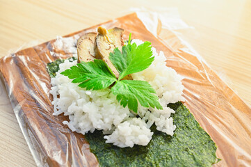 秋なすの塩漬けのおにぎり