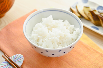 茶碗に盛ったご飯