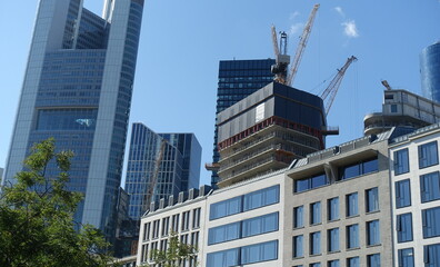 Fototapeta premium Baustelle an einem Hochhaus in Frankfurt