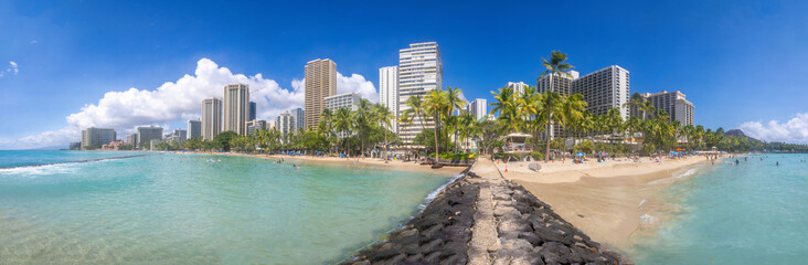 Panoramic view of the skylinr and beaches of Waikiki, Honolulu, Oahu, Hawaii, USA