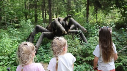 Dinosaur Park walk with children