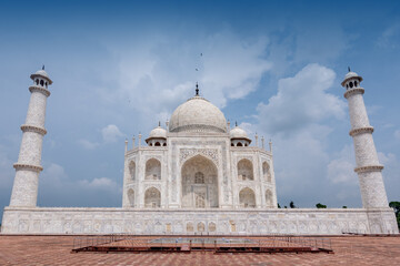 Taj Mahal, white marble mausoleum on the bank of the Yamuna river in Agra city, Uttar Pradesh state, India.