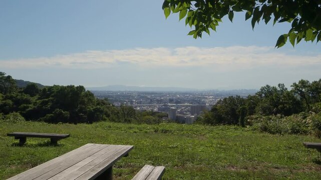 北雲雀きずきの森展望広場と街の風景