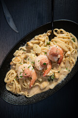 Delicious Fettuccine Alfredo with Succulent Shrimp