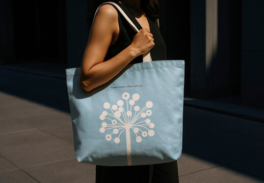 Stylish Tote Mockup With Floral Design PSD