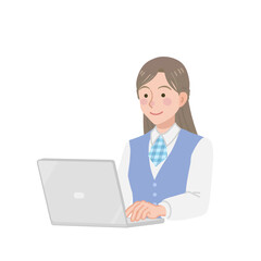 パソコンを使う事務員の女性