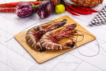 Raw Jumbo king tiger prawns