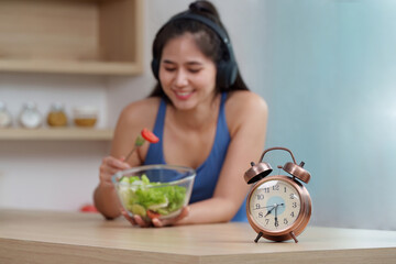 Food Wellness: Enjoying a Healthy Salad with a Timer for Mindful Eating