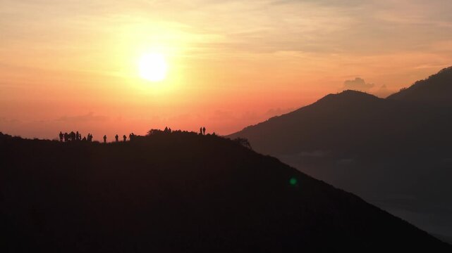 Sunrise over the mountains & vulcano - 4K 60fps