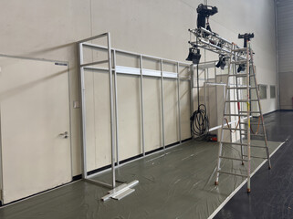 Messestand im Aufbau im System