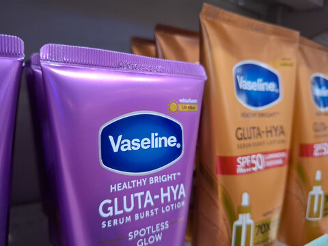 Close Up of Vaseline Gluta Hya Serum Burst Lotion Tubes Displayed on a Supermarket Shelf for Skin Brightening and Care on October 24, 2025 in Bangkok, Thailand