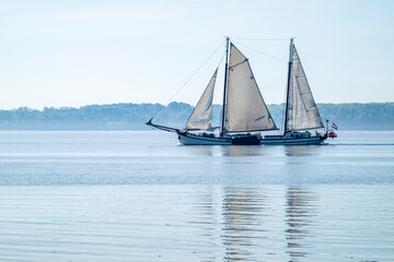 Fototapeta premium Traditionssegelschiff auf der Eckernförder Bucht, Schleswig-Holstein, Deutschland