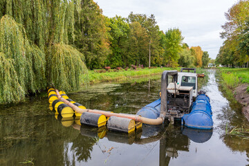 Canal Cleaning Machine with Floating Barriers