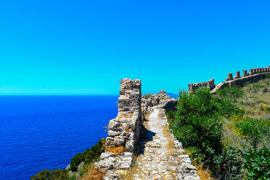 Paliokastro (altes Kastell) an der Bucht von Navarino bei Pylos, Messenien (Griechenland)