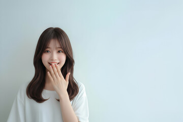 驚く美しい女性	