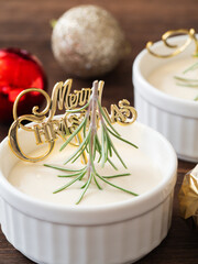 クリスマス仕様のココットに入りレアチーズケーキ