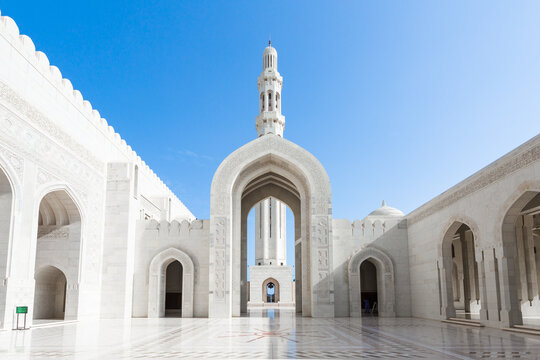 Sultan Qaboos Grand Mosque, Muscat, Oman