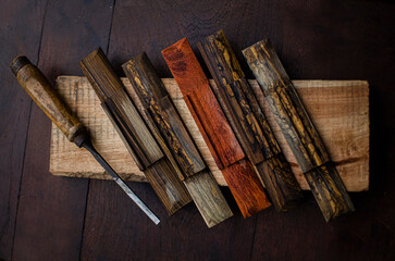 Puentes de guitarra de maderas exóticas tallados a mano