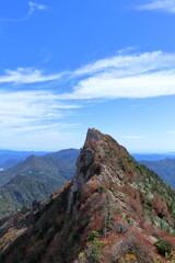 天狗岳と秋の空　（愛媛県　石鎚山）