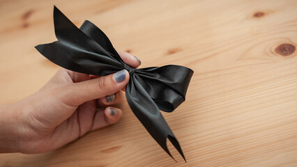 Heartfelt guide to crafting black bow funeral ribbons for home decor and grief expression